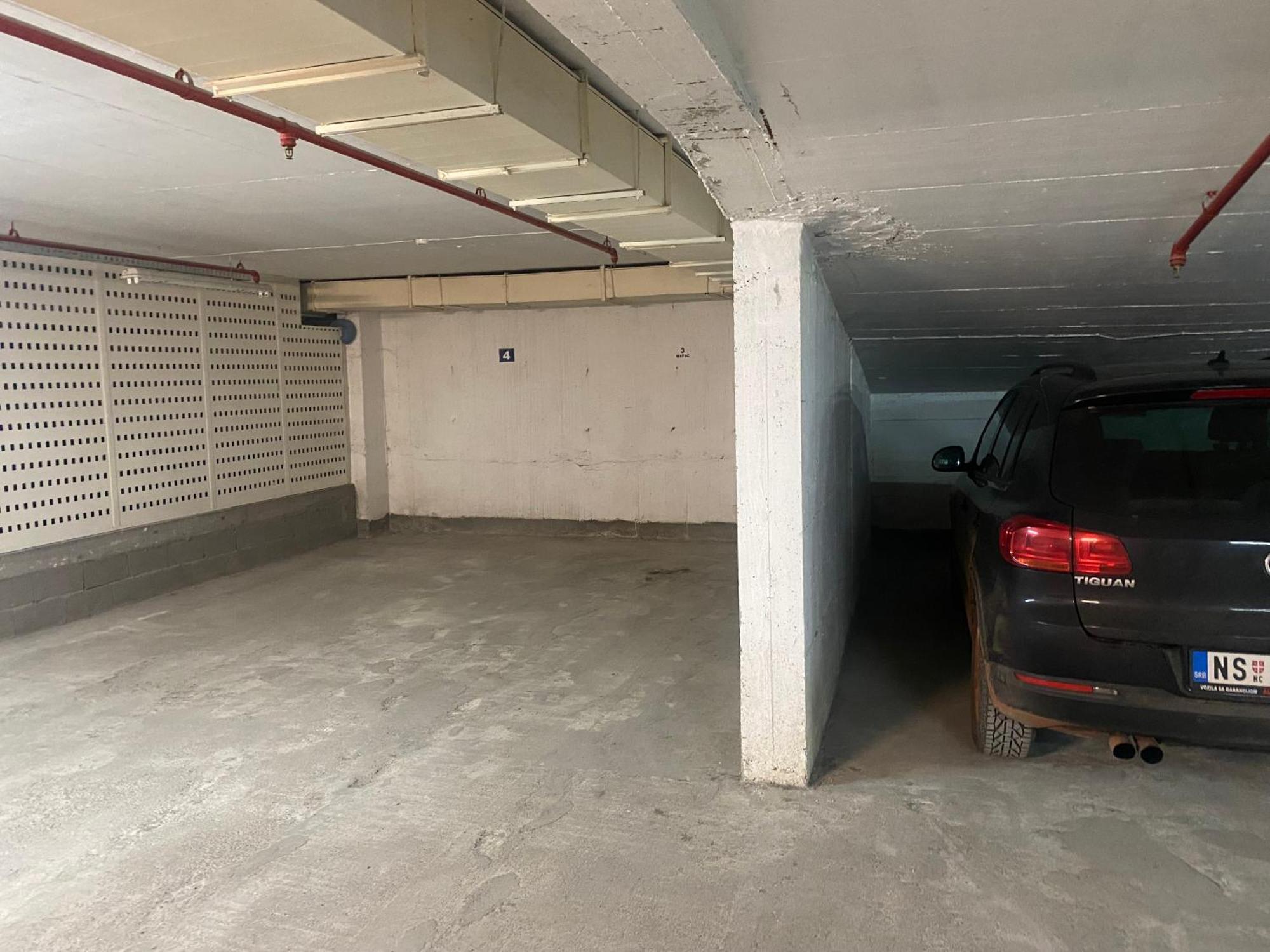 Luxury Apartments Parking In Garage Ni 외부 사진